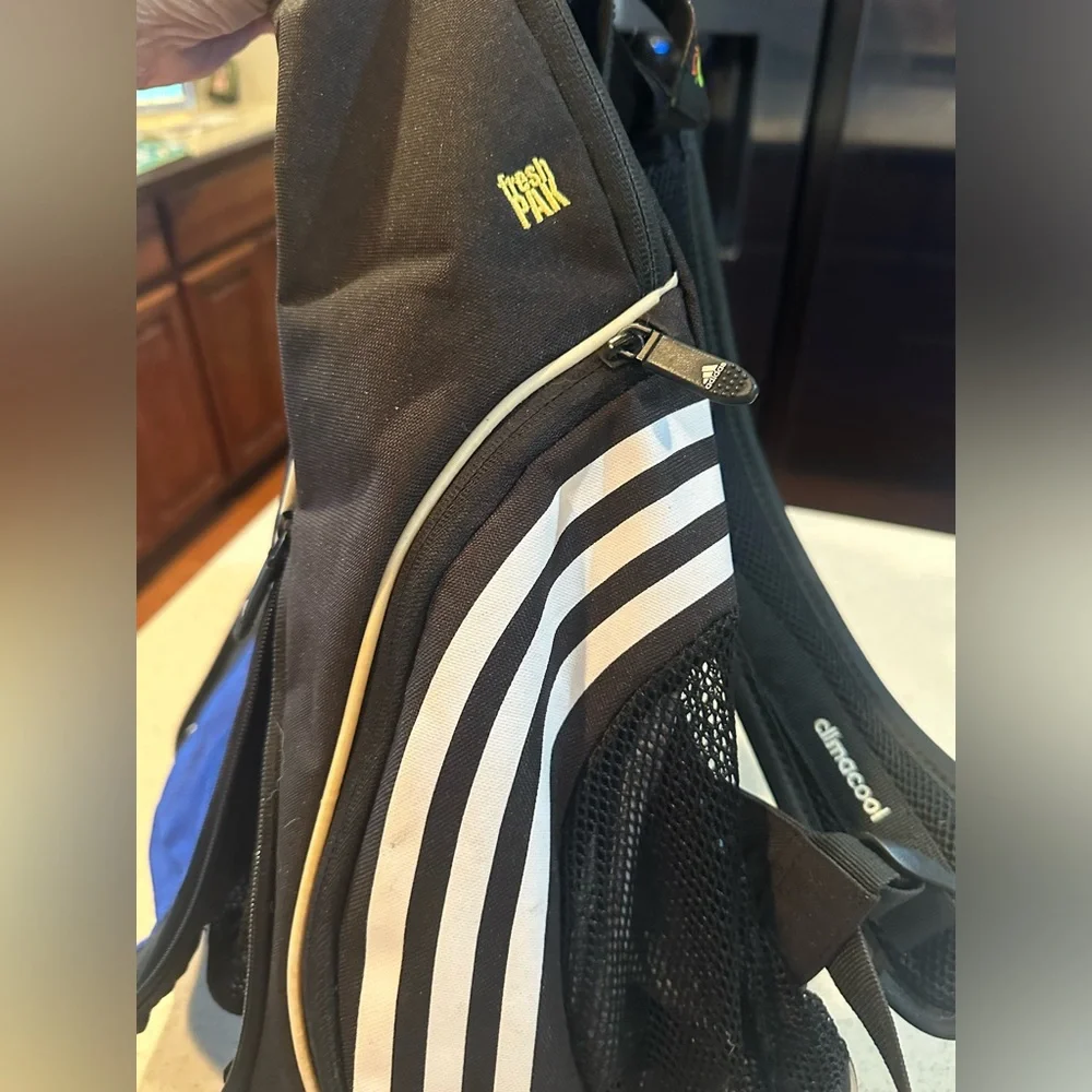 Vintage Adidas Load Spring Soccer/ Football /basketball Backpack. Red and black - Picture 5 of 8